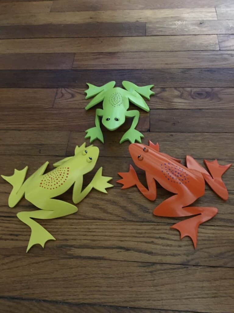 Finished result of the PVC Pipe Sitting Frog Instant Digital Download Pattern
