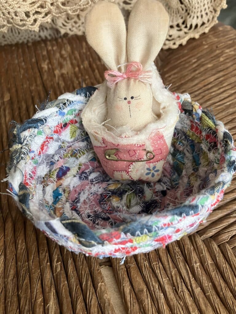 fabric twine 10 bowl w bunny