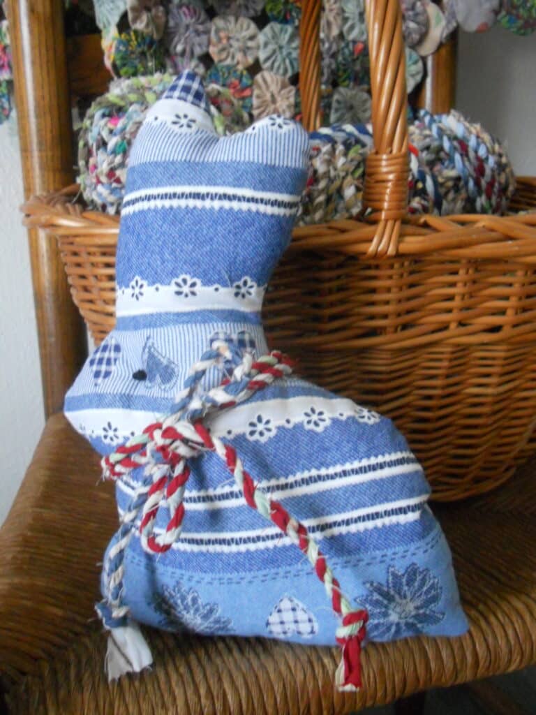 fabric twine 8 on bunny
