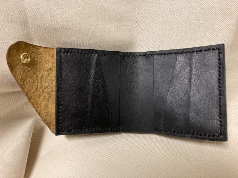 leather wallet chrome Squarehug closedflap C