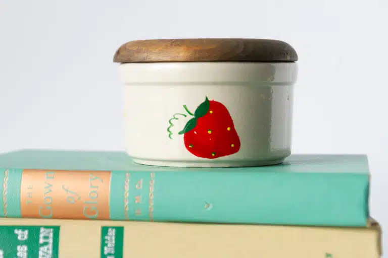 1 Delightful ROSEVILLE CROCK