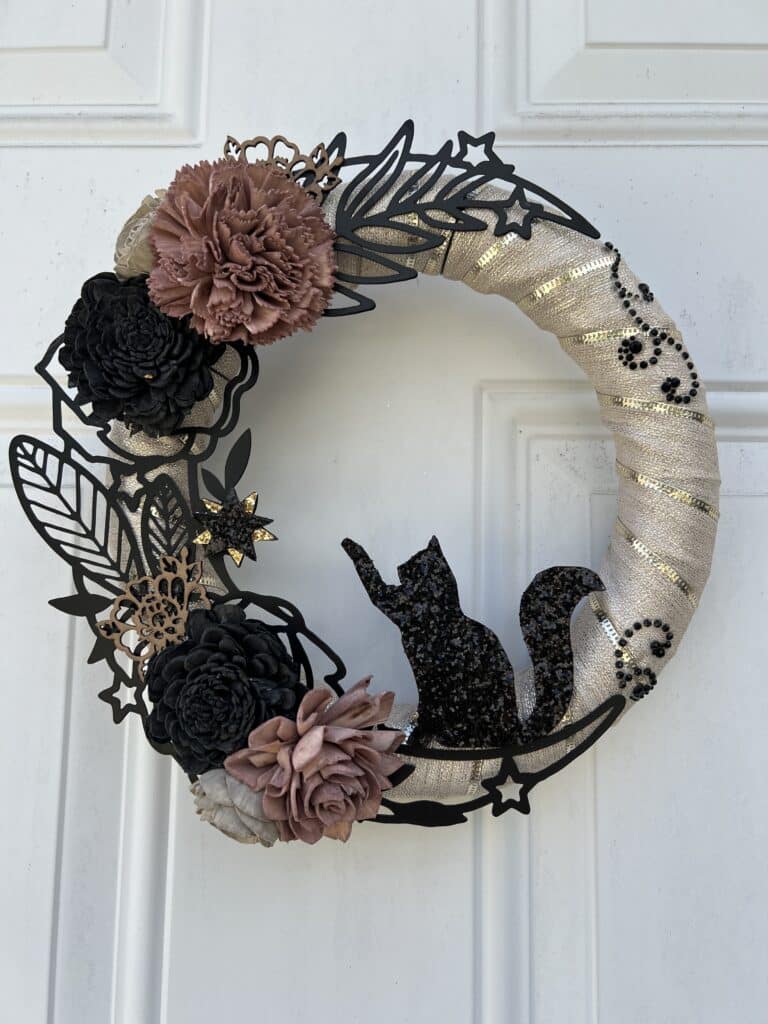 Gold and black wreath, black kitty