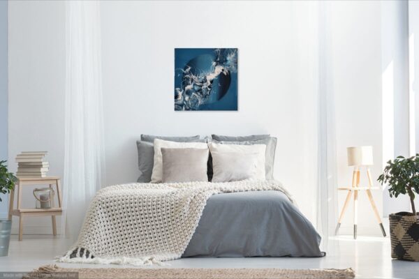 Blue Fade in Room 2
