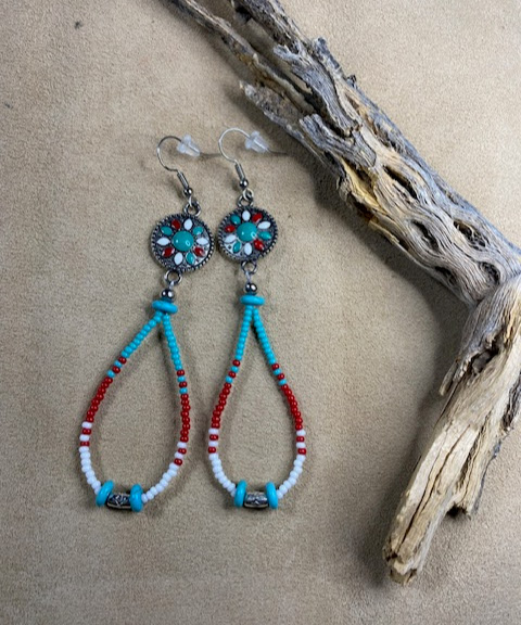Earrings turq red white with link and silver bead pic 1