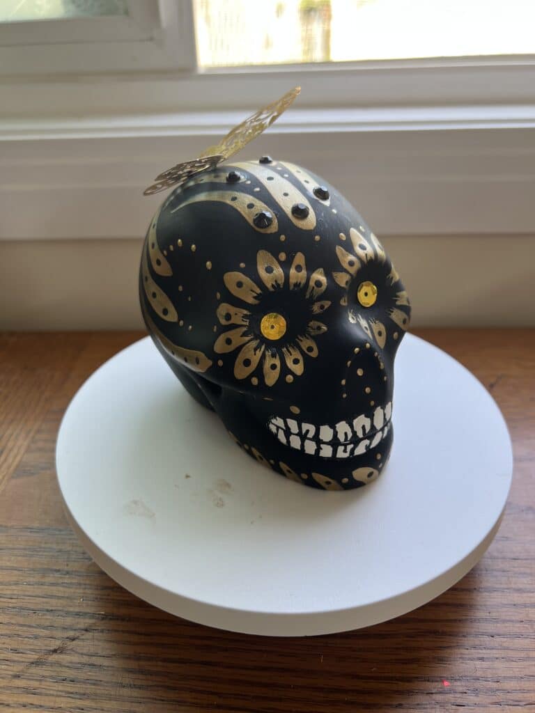 calaca black and gold