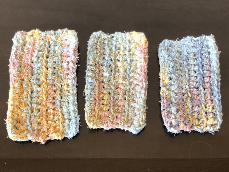 Pastel Cotton dish scrubbers sold in packs of 3