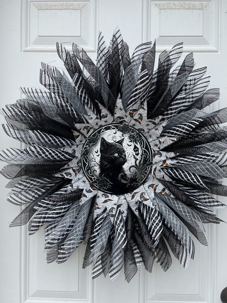 black and white Halloween wreath with cat