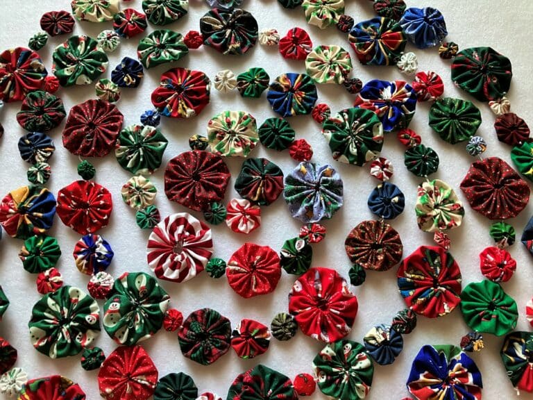 yoyo garland Christmas mix size new
