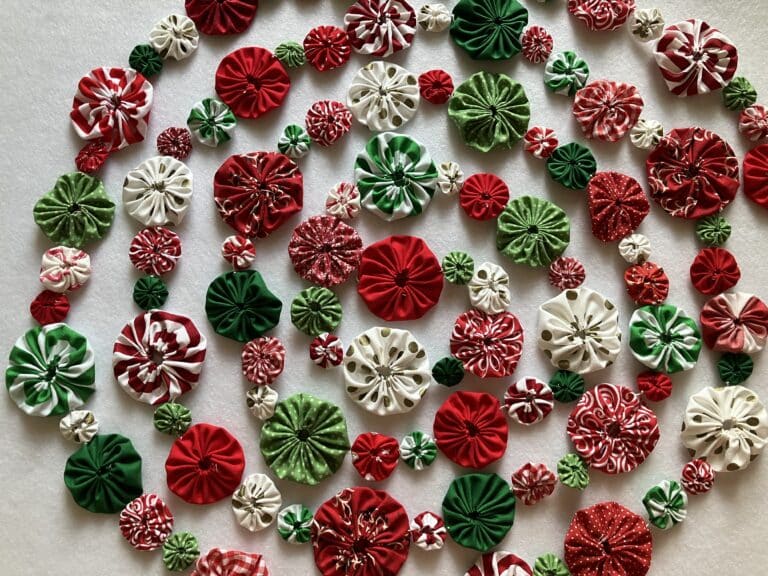 yoyo garland peppermint spearmint mix on white