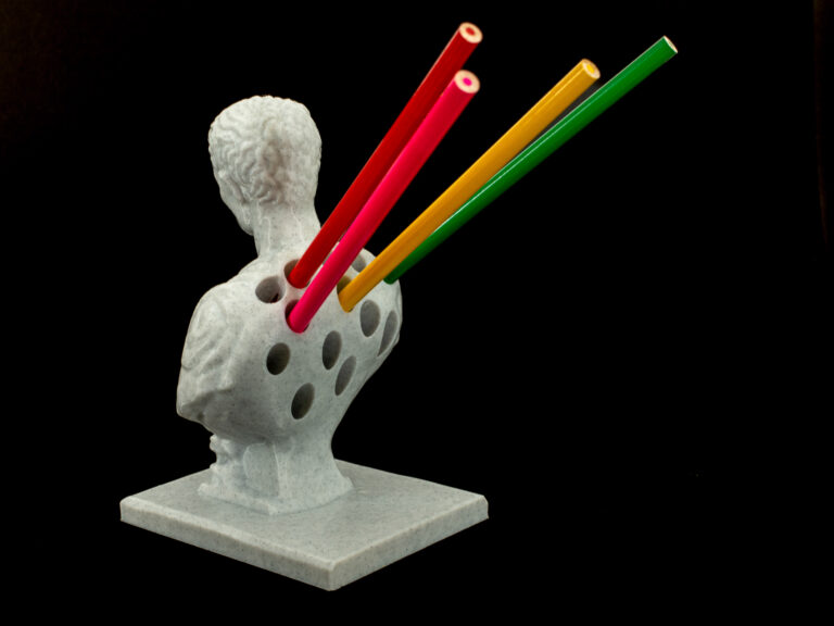 Caesar Pen Holder 3