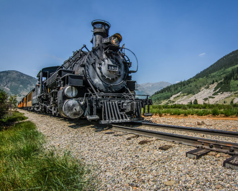 Train Silverton Color