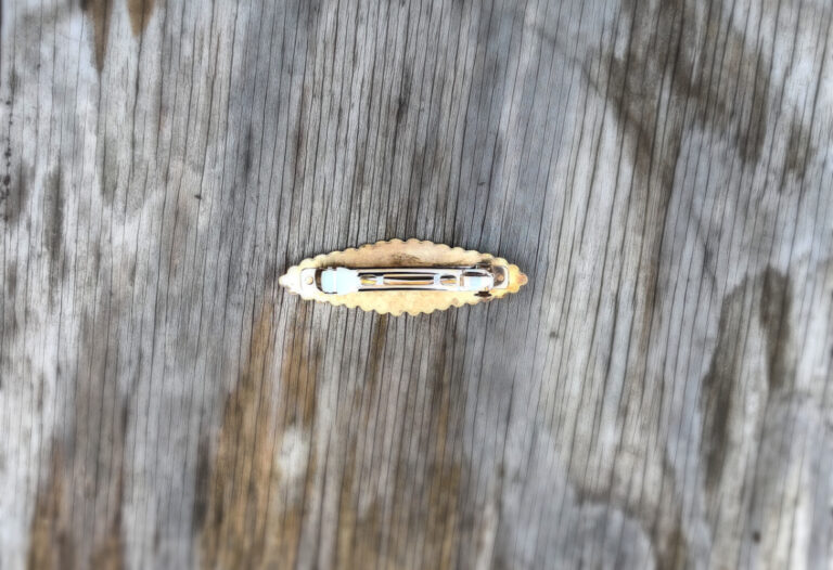 Handmade Nugold, french clip barrette with an art deco pattern and scalloped edges.