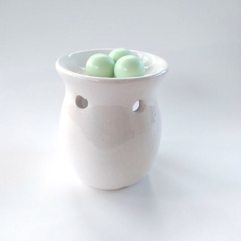 Forbidden Fruit wax melts @thesmellysacks 2