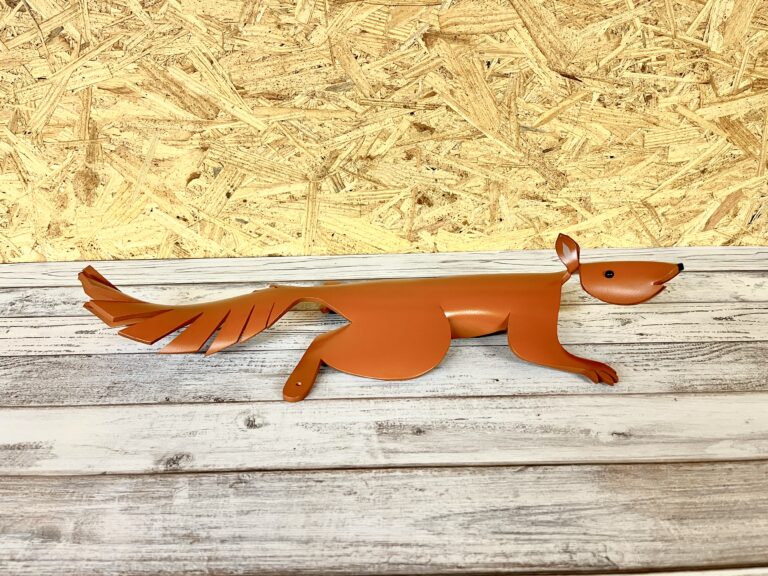 squirrel climbing 4