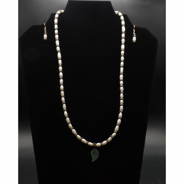 PearlswithLeafandearrings 1