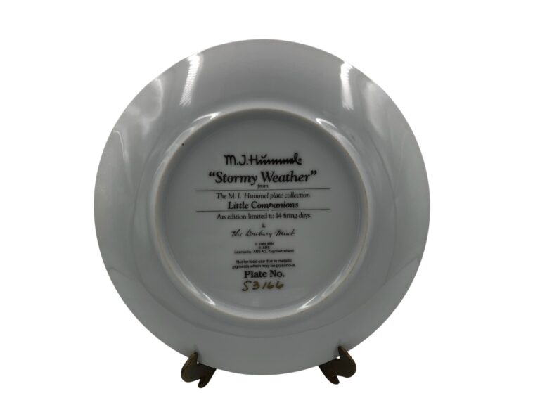 Plate Display Hummel by Danbury Mint 3