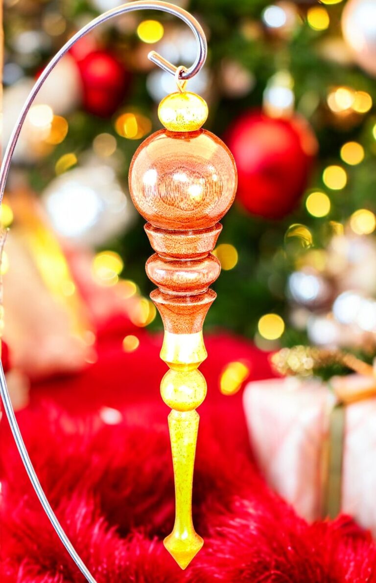 Christmas ornament in Walnut and Mahogany