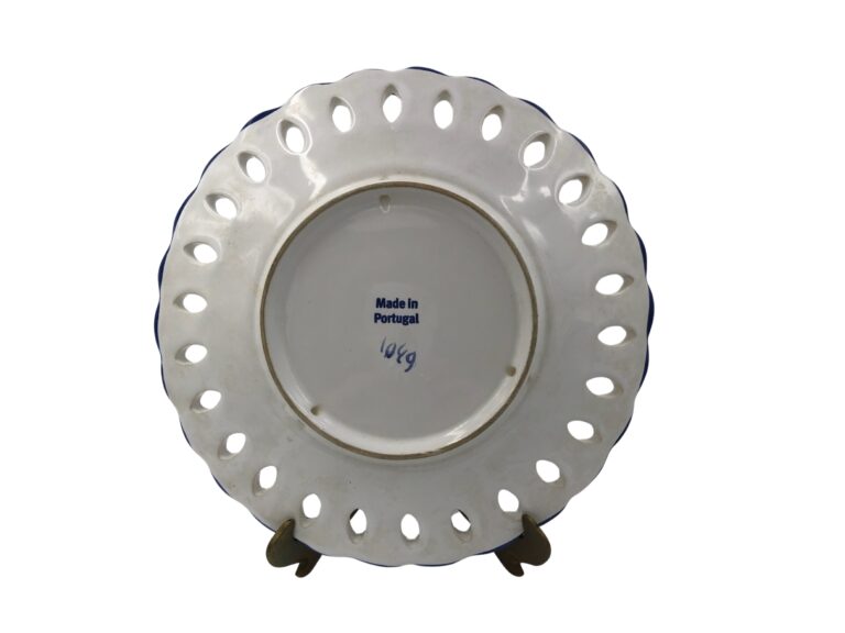 Wall Plate Blue And White 4