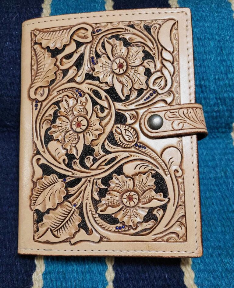 3 Notebook front4