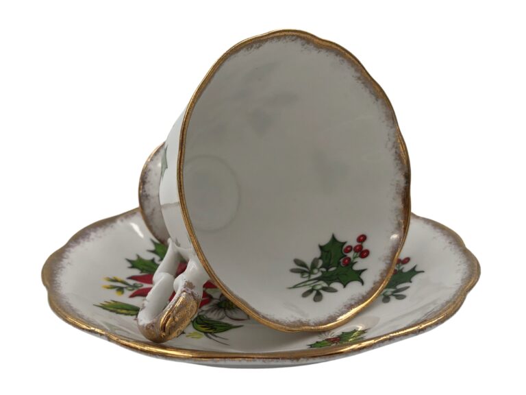 Teacup Saucer Poinsetta Royal Standard 7
