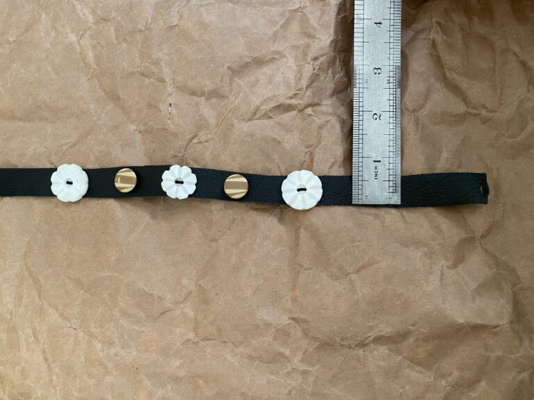 flower child choker necklace