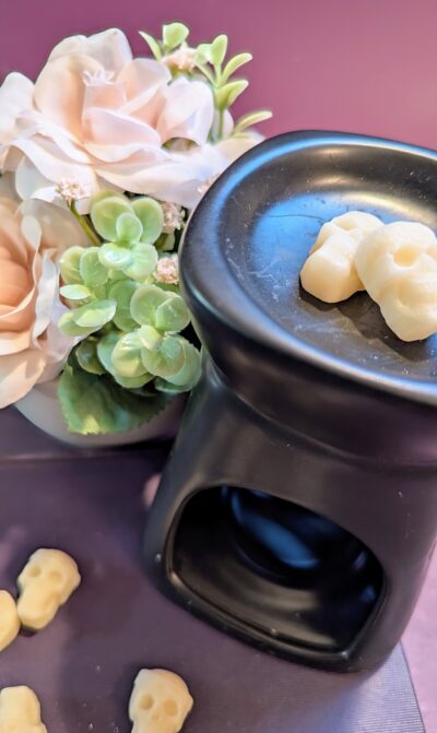 Dragons Hunter Wax Melts - Handmade Skull Shaped Soy Wax Melts, Bold Patchouli & Incense Scent, Natural, Eco Friendly, Unique Halloween Gift