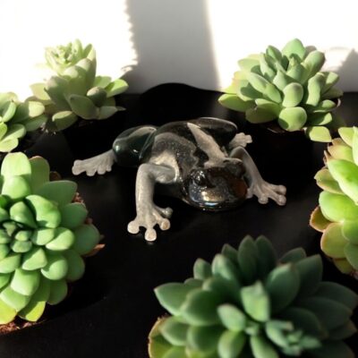 Resin frog