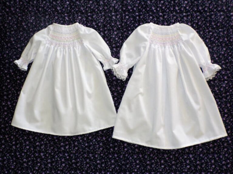 il 1588xN.5665224815 b4zatwo gowns