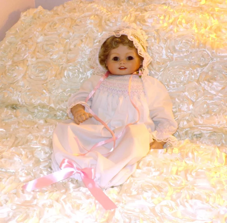 il 1588xN.5833195845 4s04white gowndoll