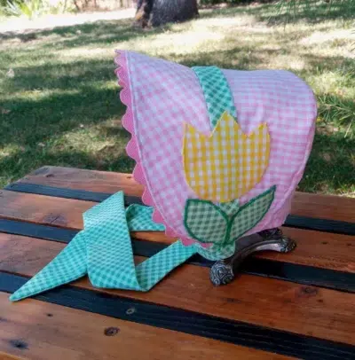 Baby Sun Bonnet/Appliqued Tulips/3 Gingham Checks