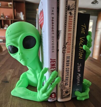 Alien Bookend