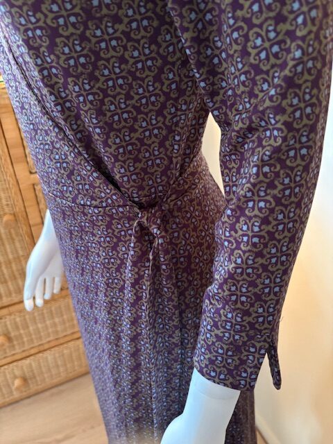 Vintage Iconic Wrap Dress 2 Wrap dress side