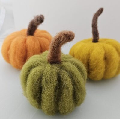 Needle Felted Pumpkins – Mini Wool Pumpkins – Fall Tiered Tray Decor – Handmade Autumn Halloween Thanksgiving Decoration