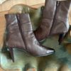 Brown boots zipper