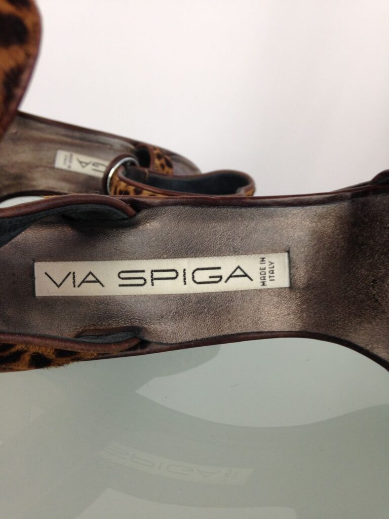 Animal print shoes label via spiga