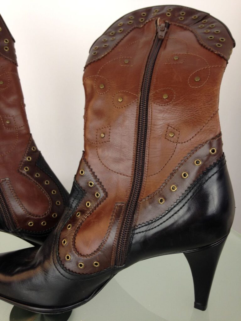 Weitzman boots side zipper