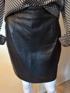 Leather skirt front