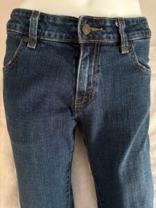 Levi size 6 front