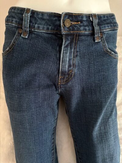 Levi size 6 front