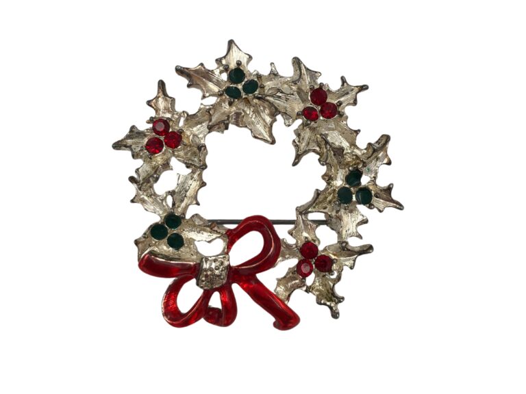 Christmas Holly Berry Wreath Brooch Pin 51 Vintage La Vie Lane 1