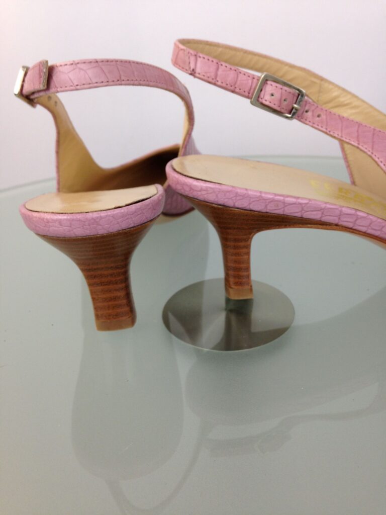 Ferragamo Pink shoes kitten heels