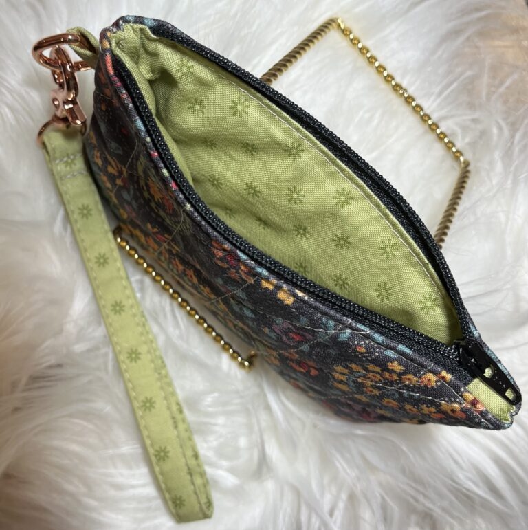 The Essential Ziplet ~ Wristlet! 8 IMG 6123
