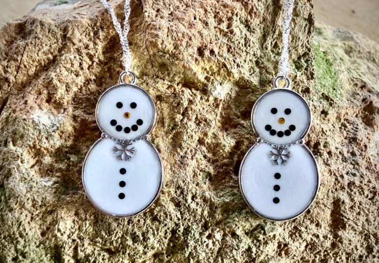 Handmade Snowman Necklace: White Resin Pendant, Silver Water Ripple Chain 3 Snowman 2