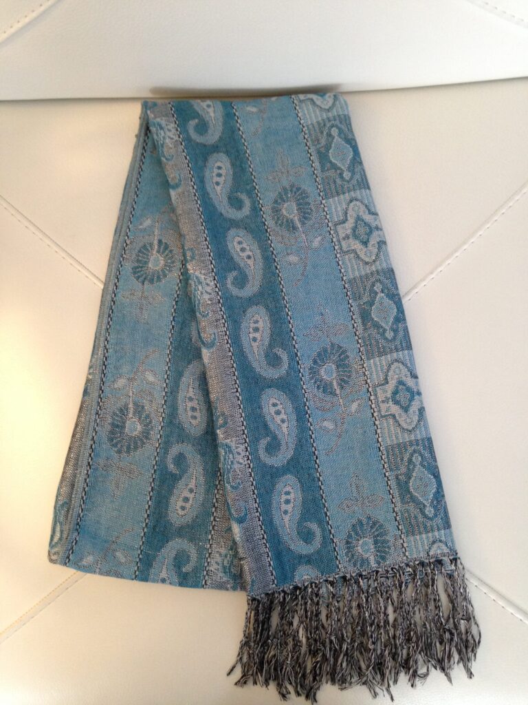 Pashmina folded