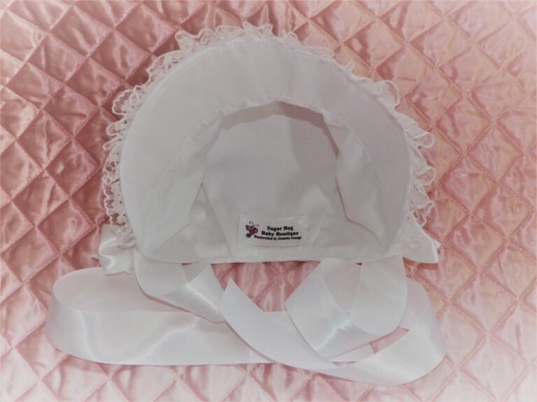646083306 26457030043914715 8159830636560423013 nWhite bonnet inside