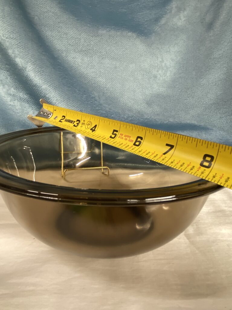 Two PYREX Mixing Bowls 323 Smokey Brown 1.5 Liters Corning NY Stamped 13 and 20 5 IMG 8905