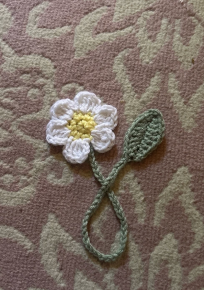 Crochet cute daisy bookmark - New
