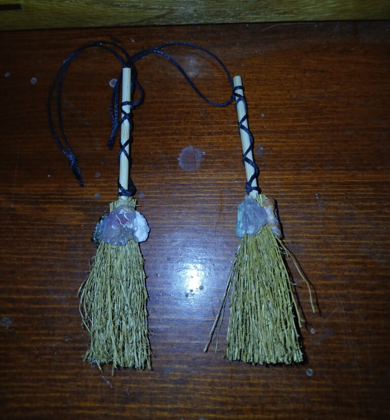 Mini crystal faerie broom ornament 3 20260504 214732