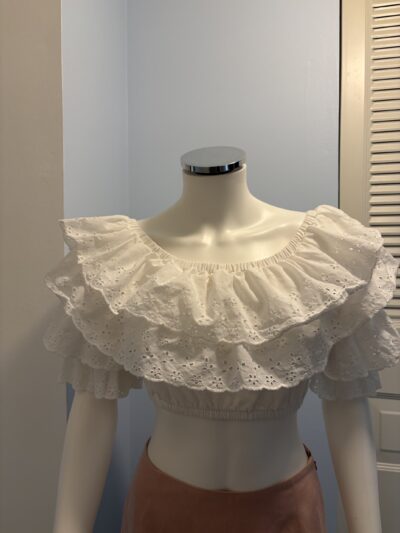 Eyelet Top front