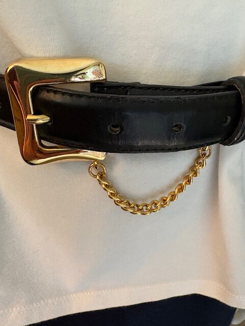Vintage Black Leather Gold Tone Buckle Belt 2 IMG 1386 Blk Gold close up rotated